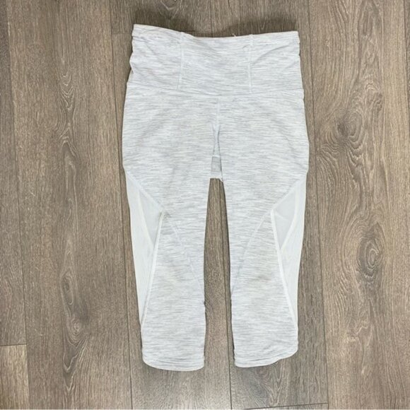 Lululemon Run With The Sun Crop Capri Wee Are From Space Nimbus Battleship White - Picture 7 of 15